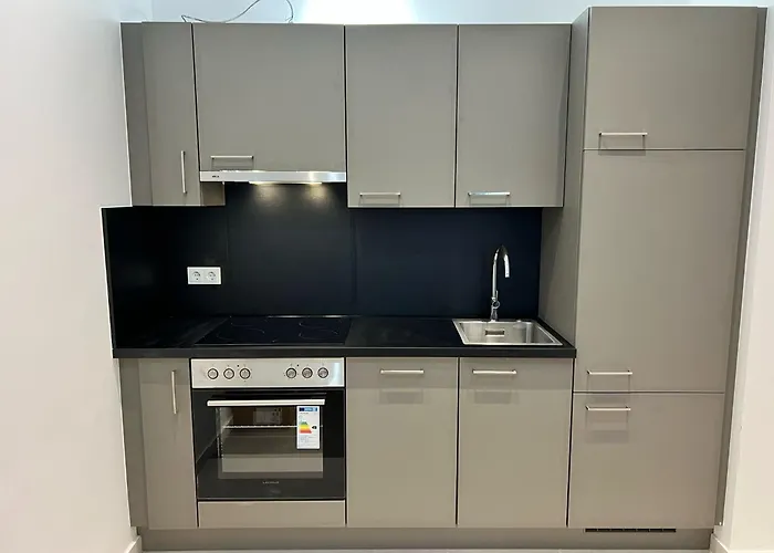 Renovated Premium With Free Parking Διαμέρισμα *
