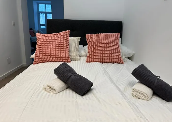 Renovated Premium With Free Parking Διαμέρισμα