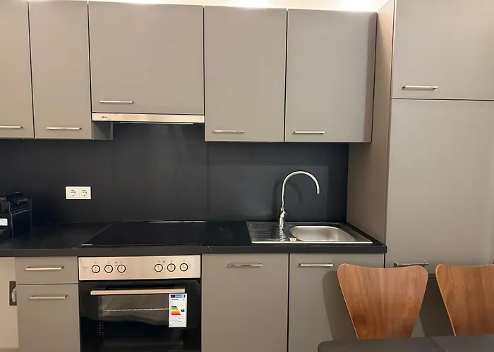 Renovated Premium With Free Parking