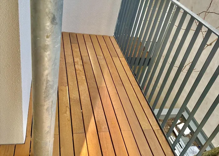 Renovated Premium With Free Parking